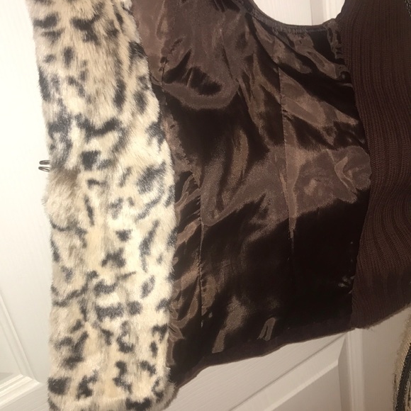 Jones Wear Jeans leopard faux fur sweater vest! - Picture 4 of 6